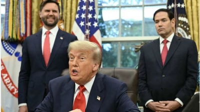 Δεν άρεσαν τα παπούτσια του Vance και Rubio και ο Trump τους έκανε δώρο 4 ζευγάρια