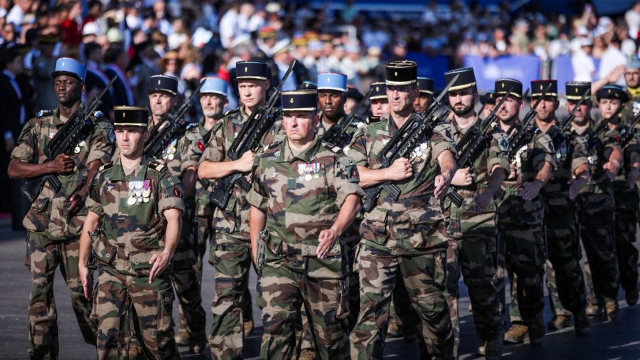 Ξαφνικά κλιμάκωση - Macron και Starmer συγκροτούν κοινό γαλλοβρετανικό σώμα 50.000 στρατιωτών για την Ουκρανία