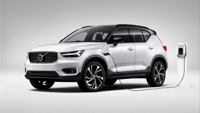 Πόσο κοστίζει το plug-in υβριδικό Volvo XC40 Τ5 Twin Engine;