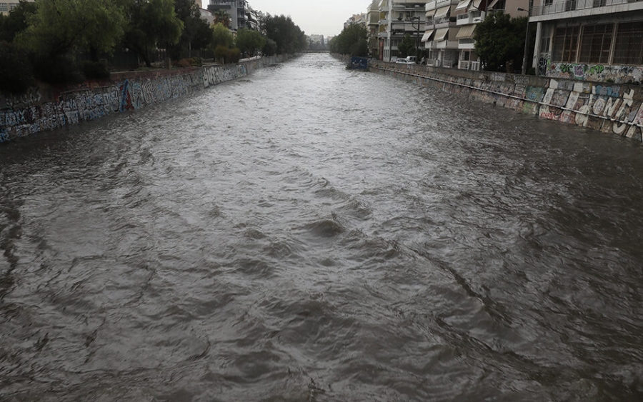 Έρευνες της ΕΜΑΚ για αγνοούμενο στο Πικέρμι – Κλήση στο 112 για πολίτη που παρασύρθηκε