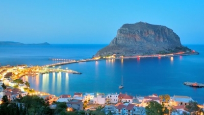 Που θα ταξιδέψουν οι Έλληνες την Πρωτομαγιά - Στο 80% του 2019 οι κρατήσεις