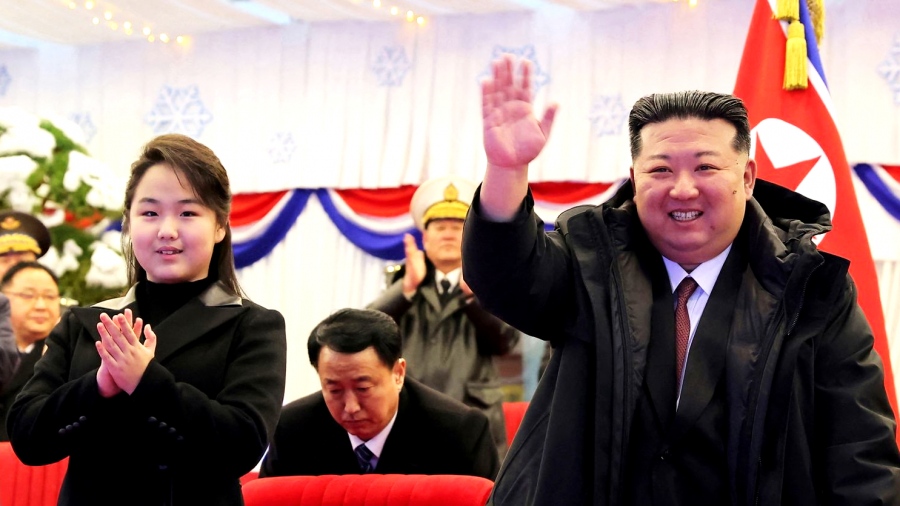 Ο Kim έκανε το αδιανόητο: Διόρισε μία 13χρονη υπεύθυνη για να πατήσει... το κουμπί των πυρηνικών - Παγκόσμια ανησυχία