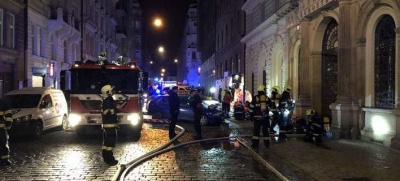 Τσεχία: Δύο νεκροί και δεκάδες τραυματίες από φωτιά σε ξενοδοχεία στην Πράγα - Φόβοι για περισσότερα θύματα