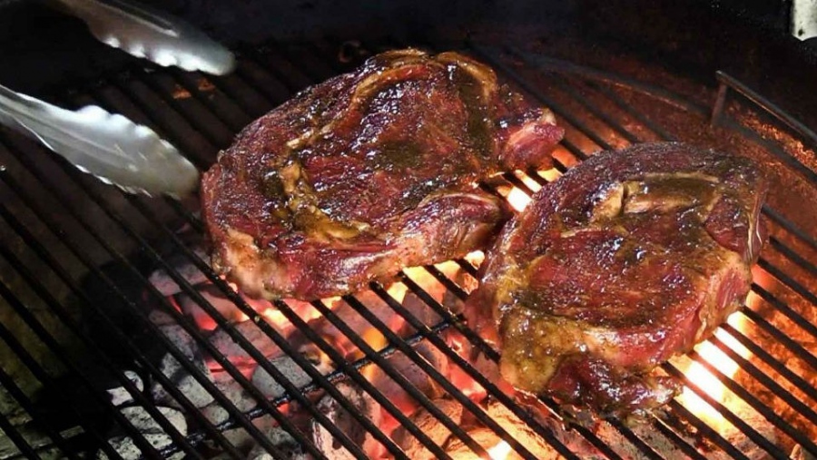 Σοκ - Το βόειο κρέας θα φτάσει τα 25 ευρώ το κιλό - Πιο ήπια ανατίμηση στο χοιρινό