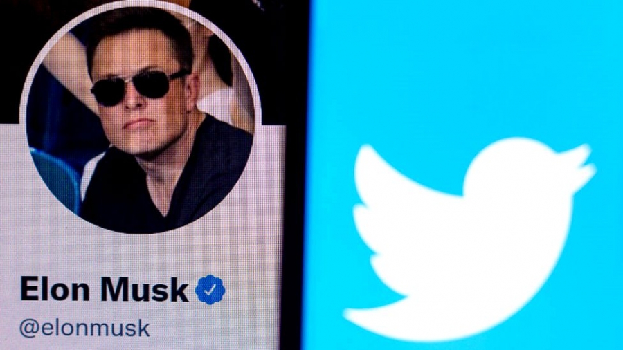 O Musk πούλησε μετοχές Tesla αξίας 4 δισεκατομμυρίων δολαρίων μετά την συμφωνία για την εξαγορά του Twitter