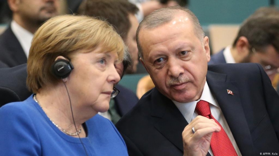 Münchner Merkur: Ανασφαλής ο Erdogan λόγω Biden, κάνει επίθεση αγάπης σε Merkel και ΕΕ
