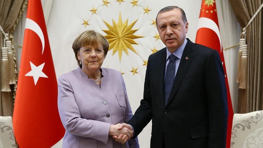 Merkel: Θέλουμε μια Τουρκία με συνεχώς αναπτυσσόμενη οικονομία - Erdogan: Τρομοκράτες του PKK ζουν στη Γερμανία