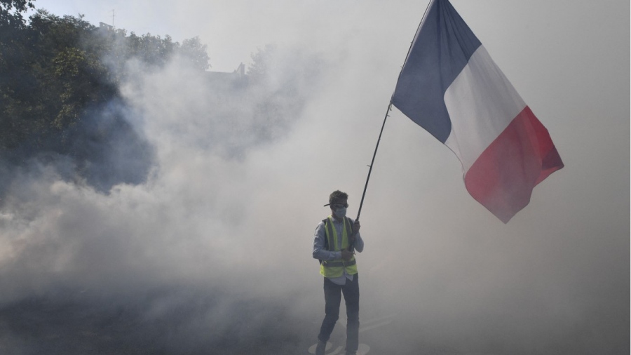 Ραγδαίες εξελίξεις σε Γαλλία - Ο Melenchon θέλει να ρίξει Lecornu και Macron, καταθέτει πρόταση μομφής: Πρέπει να μπει ένα τέλος
