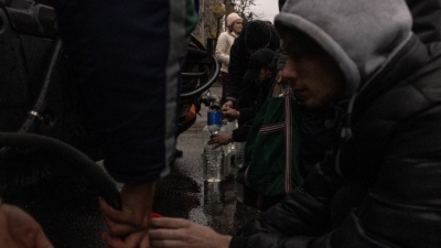 Σφοδρή χιονόπτωση στο Κίεβο, εκατομμύρια κάτοικοι χωρίς ρεύμα και ο Zelensky αδιάφορος