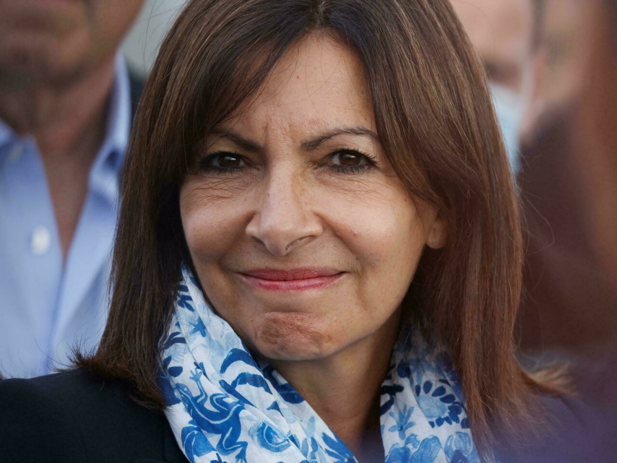 Γαλλία:  Η Hidalgo με μόλις 2% στις προεδρικές εκλογές ανακοίνωσε στήριξη στον Macron για τον δεύτερο γύρο (24/4)