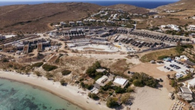Πάρος: Με λειψυδρία και πύρινη λαίλαπα, σχεδιάζουν ξενοδοχείο με 46 πισίνες