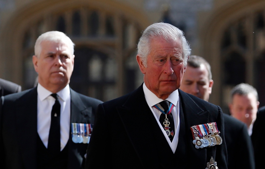 Η ντροπή του Θρόνου - Ο Κάρολος δεν θα βγάλει φέτος πασχαλινό μήνυμα, αλλά για το… Ραμαζάνι είχε ευχηθεί