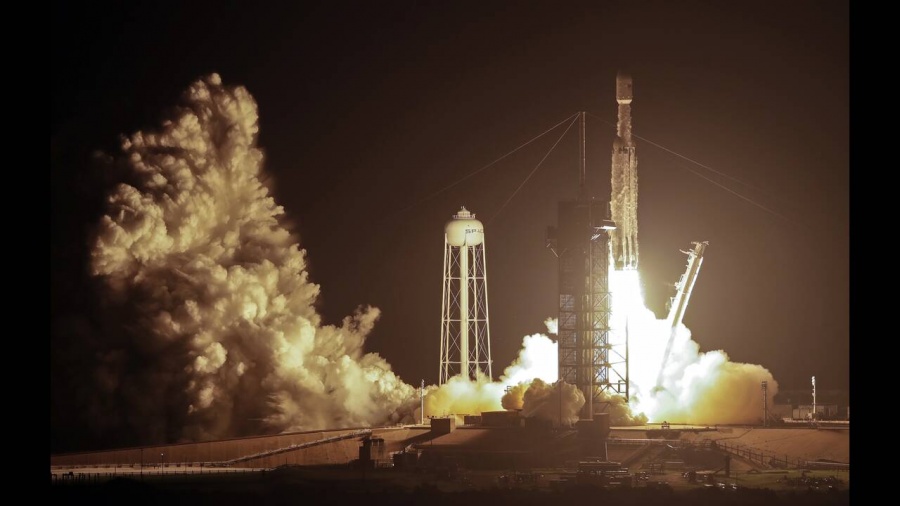 Εκτοξεύθηκε για τρίτη φορά ο πύραυλος Falcon Heavy της SpaceX