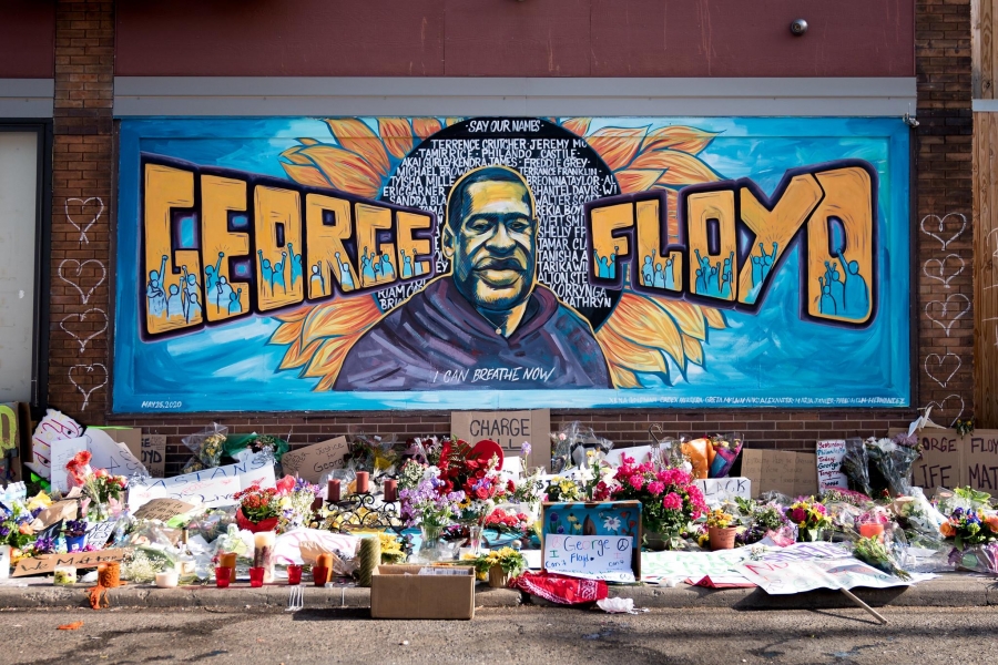 Δικαστική απόφαση ορόσημο στις ΗΠΑ - Ένοχος για τον φόνο Floyd ο πρώην αστυνομικός Derek Chauvin