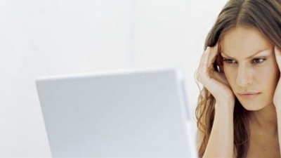 Δέκα τρόποι για ανακούφιση των κουρασμένων ματιών από χρήση υπολογιστή