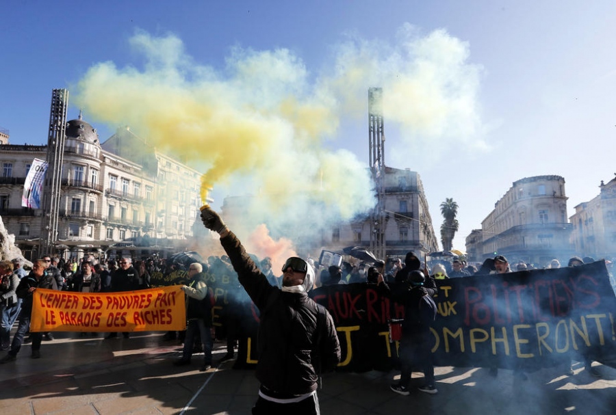 Ζόφος στην Ευρώπη, η ελίτ οδηγεί σε κοινωνική κατάρρευση - Η Munich Re προειδοποιεί για ταραχές