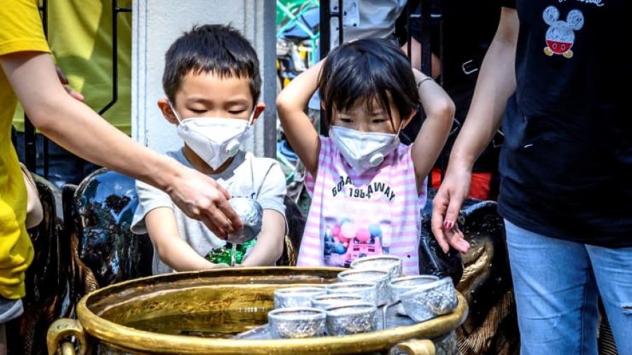 Μάσκα ή πλύσιμο χεριών; - Ποιος είναι ο πιο αποτελεσματικός τρόπος προστασίας από τον κορωνοϊό