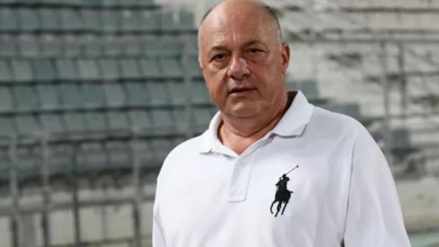 Επίθεση Μπέου σε δημοσιογράφους: «Σκουπίδια, είστε άπλυτοι, πατσαβούρες»