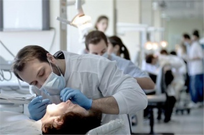 Στις 50 καλύτερες οδοντιατρικές σχολές στον κόσμο, η Οδοντιατρική Σχολή του ΕΚΠΑ