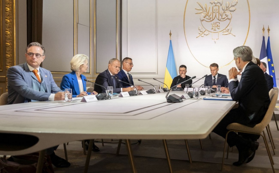 Ακατάλληλο το Παρίσι για τους «Προθύμους» - Σε λίγες ημέρες η Γαλλία μπορεί να μην έχει κυβέρνηση