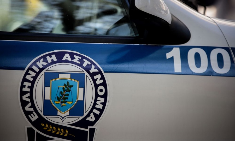 Εισβολή ένοπλων ληστών με καλάσνικοφ στο δημαρχείο Αχαρνών