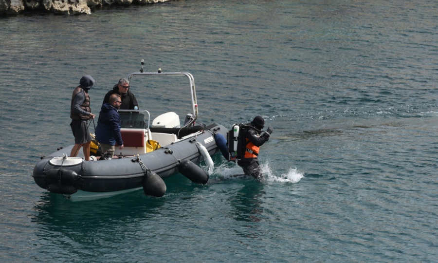 Λιμανάκια Βουλιαγμένης: Τραγικός επίλογος στην έρευνα για τον 34χρονο δύτη - Εντοπίστηκε η σορός του