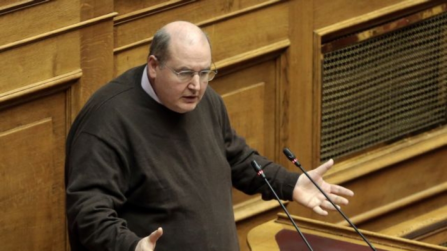 Φίλης για Κεραμέως – Αρνείται να καταδικάσει τη χρυσαυγίτικη δράση