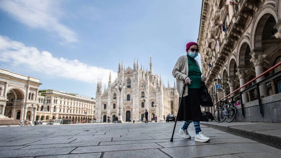 Προς νέο εθνικό lockdown η Ιταλία - Έντονη ανησυχία από τις νέες μολύνσεις