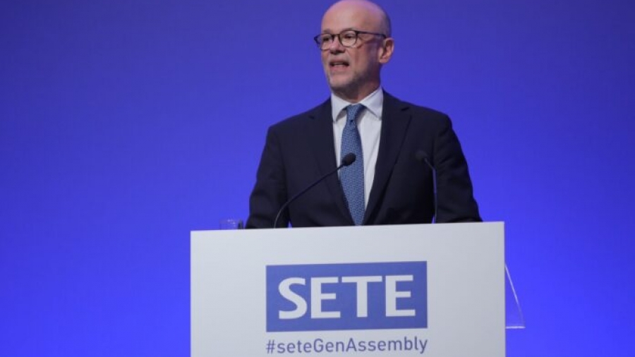 Ρέτσος: Στα 19 δισ. ευρώ τα έσοδα από τον τουρισμό το 2022