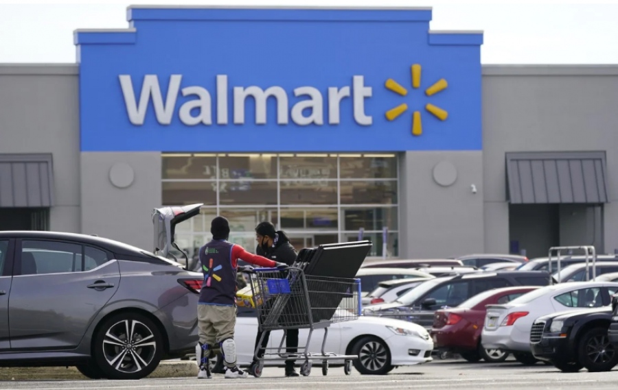 Φοβερή μάχη – Οι λιανέμποροι στις ΗΠΑ πιέζουν ασφυκτικά τα κινεζικά εργοστάσια να «φάνε» έως και το 66% των δασμών