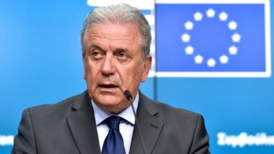 Αβραμόπουλος: Εργαζόμαστε για ένα συνολικό πλαίσιο επανεγκατάστασης προσφύγων στην ΕΕ
