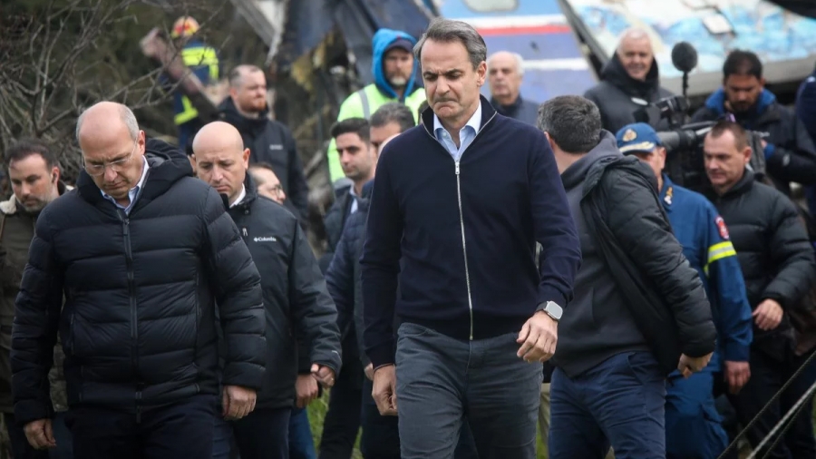 FT: Υπό αυξανόμενη πίεση ο Μητσοτάκης για το δυστύχημα στα Τέμπη - Γιατί ωφελούνται τα ακροδεξιά κόμματα