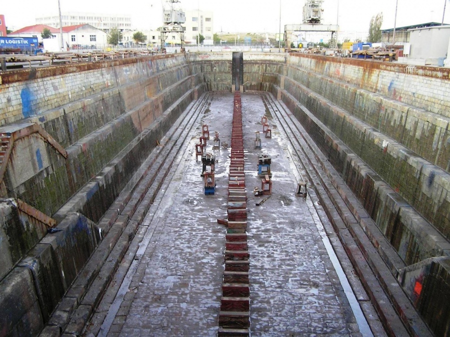 Πυρκαγιά σε φορτηγό πλοίο στις δεξαμενές Βασιλειάδη – Τη έσβησε έγκαιρα το πλήρωμα