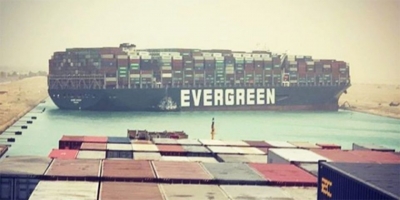 Έκλεισε η Διώρυγα του Σουέζ - Ο αέρας παρέσυρε τεράστιο πλοίο μεταφοράς εμπορευματοκιβωτίων