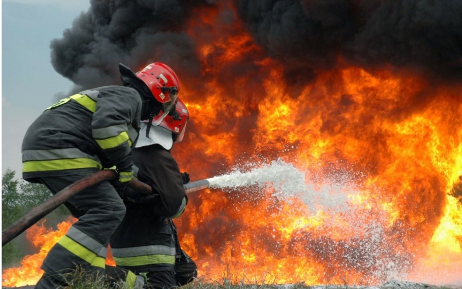 Ιταλία: Μεγάλη φωτιά σε υποδομή συλλογής και διαχείρισης απορριμμάτων στη Ρώμη