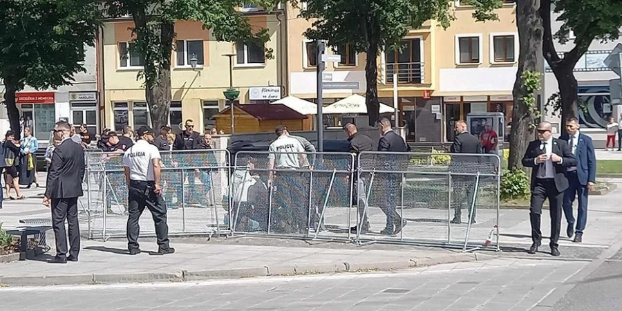 Ο επίδοξος εκτελεστής - ποιητής του Σλοβάκου πρωθυπουργού Fico, ενώπιον του δικαστηρίου για την απόφαση προφυλάκισης