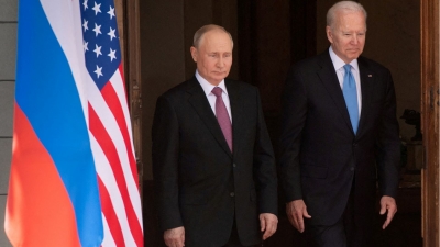 Όταν ο Putin απέρριψε πρόσκληση Macron για συνάντηση με Biden: Ετοιμάζομαι να παίξω χόκεϊ επί πάγου