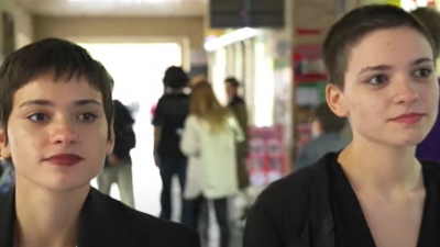 Δίδυμες αδελφές γνωρίστηκαν τυχαία στο TikTok - Μια απίστευτη ιστορία που αποκάλυψε κύκλωμα εμπορίας παιδιών