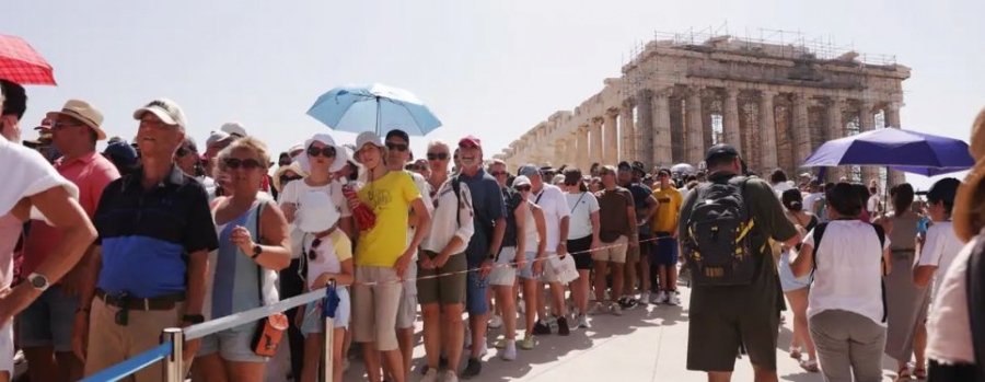 Θα επηρεαστεί τελικά ο τουρισμός από τον καύσωνα;