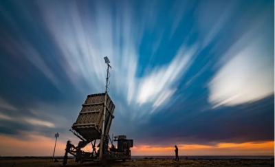 Γιατί το ισχυρό Iron Dome του Ισραήλ… κυριολεκτικά διαλύθηκε από τους φτηνούς πυραύλους της Hamas και  το άγνωστο Rajum