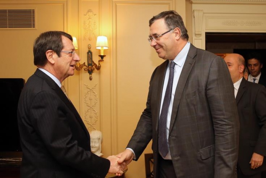 Με τον επικεφαλής της TOTAL συναντήθηκε στο Παρίσι ο πρόεδρος της Κύπρου