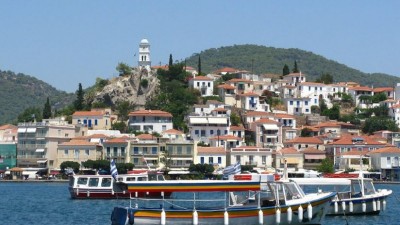 Στήριξη των επιχειρήσεων λόγω του lockdown που επιβλήθηκε στον Πόρο ζητούν εμπορικοί σύλλογοι