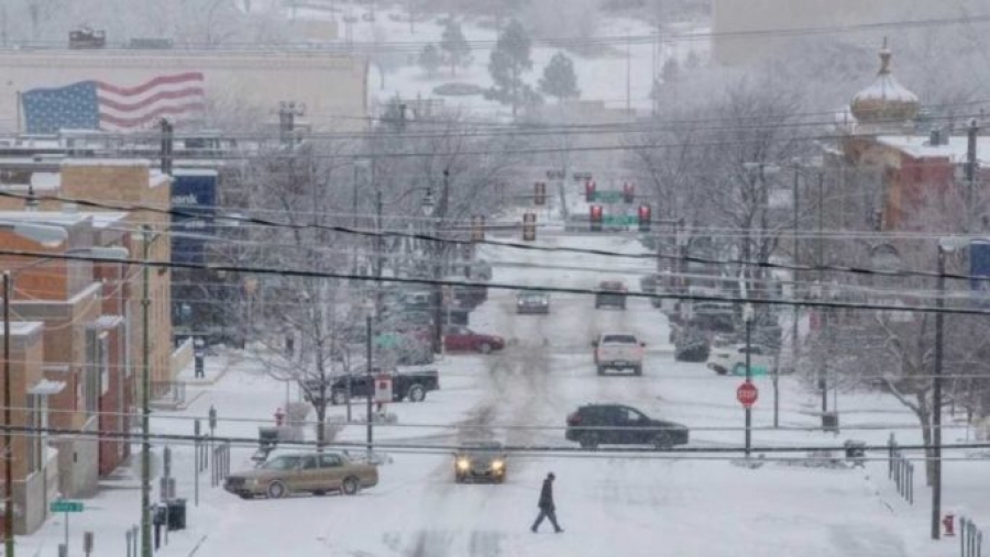 ΗΠΑ: Εκατομμύρια νοικοκυριά για δεύτερο 24ωρο, χωρίς ηλεκτρικό ρεύμα εν μέσω κύματος πολικού ψύχους