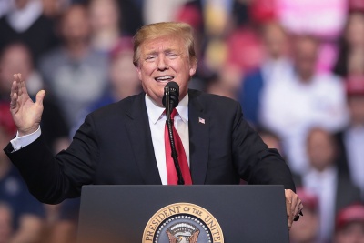 O Trump έτοιμος να κλείσει τα σύνορα των ΗΠΑ με το Μεξικό τις επόμενες μέρες