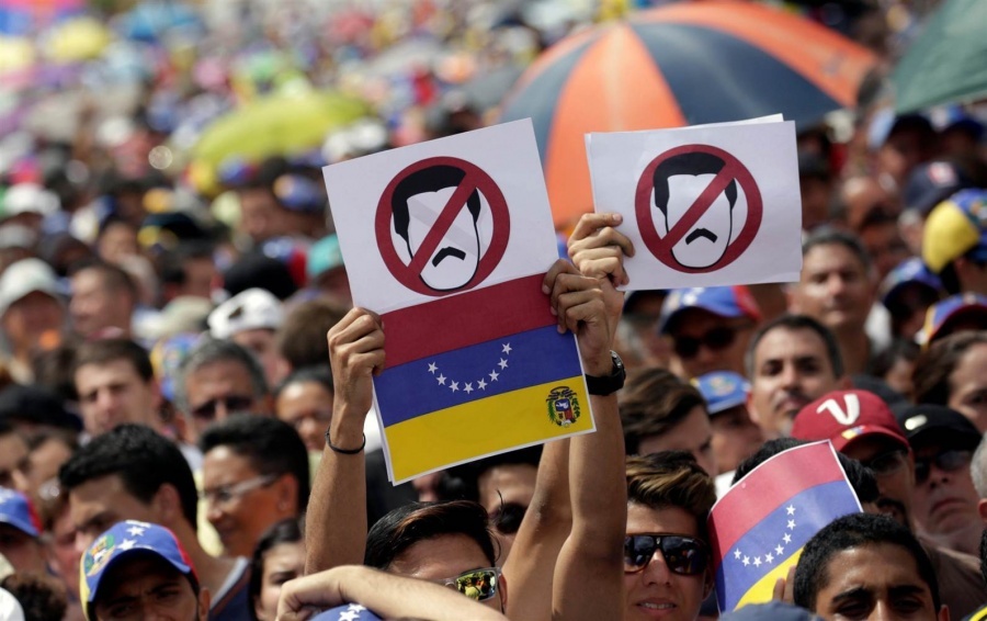 Reuters: Το ΑΕΠ της Βενεζουέλας συρρικνώθηκε κατά 16,6% το 2017