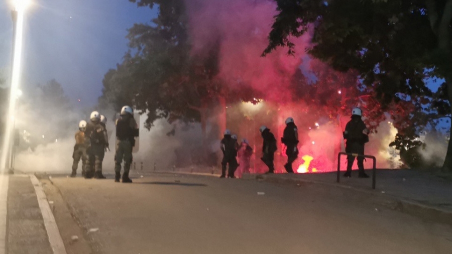 Θεσσαλονίκη: Τρεις συλλήψεις στο ΑΠΘ μετά τα επεισόδια – 40 οι προσαγωγές