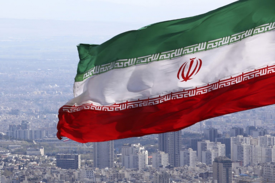 Σύμβουλος Khamenei: Το στρατιωτικό δόγμα του Ιράν από άμυνα περνάει στην επίθεση θα μεταβάλει τις διεθνείς εξισώσεις ισχύος