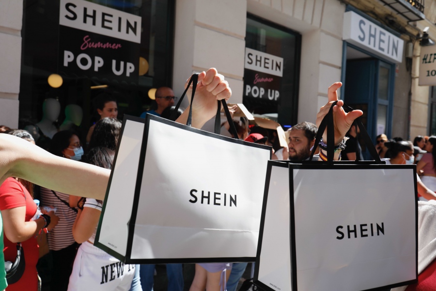 O κινεζικός κολοσσός Shein απειλεί την παντοκρατορία Zara και H&M στην ένδυση