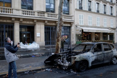 Πεδίο μάχης το Παρίσι από τα κίτρινα γιλέκα