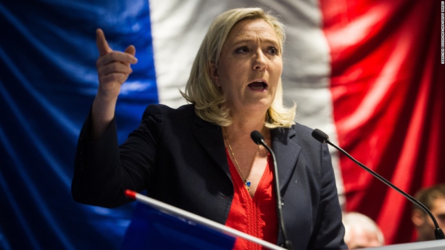 Le Pen: Οι μετανάστες είναι σαν τις ανεμογεννήτριες - Πρέπει να υπάρχουν αλλά κανείς δεν τους θέλει στο σπίτι του